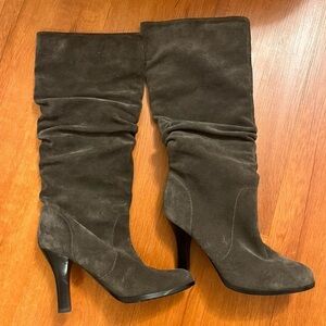 Elegant Black Suede Knee-High Boots